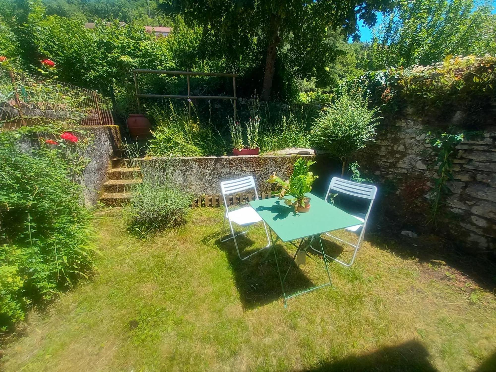 Maison Medievale Avec Jardin Dans Charmant Village Vers  Экстерьер фото